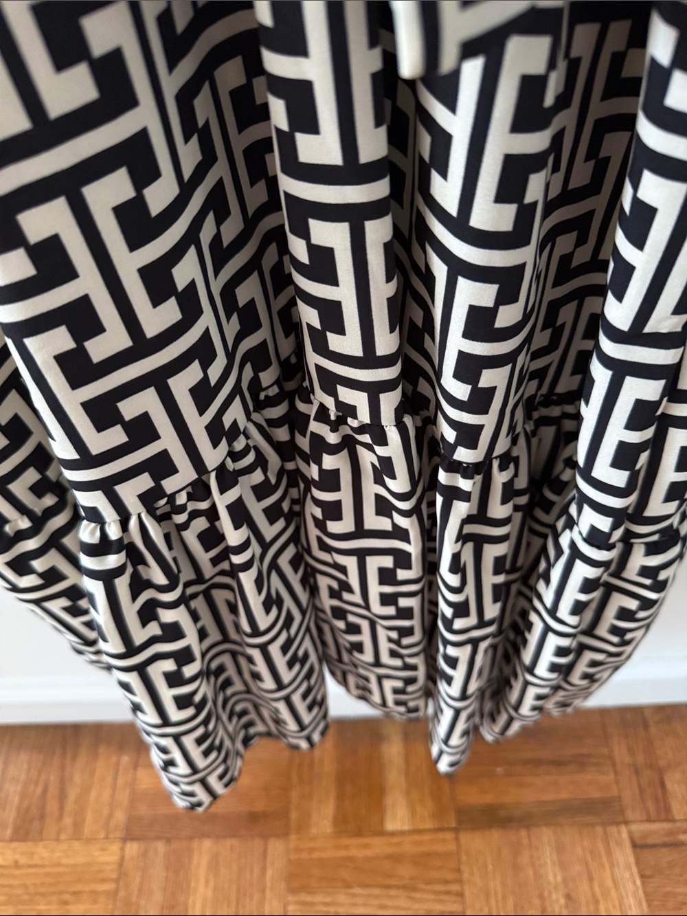 NWT Made in Italy Black & White Patterned Maxi Dress with V Surplice Neckline. - Picture 5 of 9